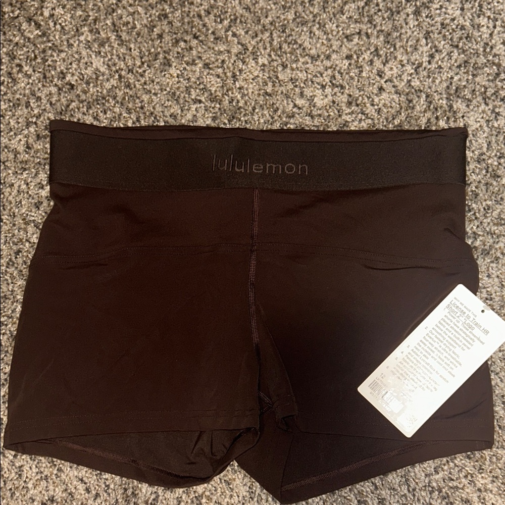 LULULEMON License to Train dark brown shorts